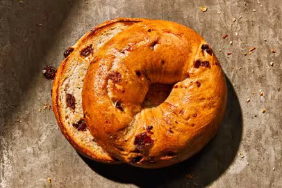 Cinnamon Swirl & Raisin Bagel